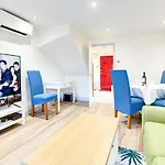 2 Bedroom Luxury House In Oxford